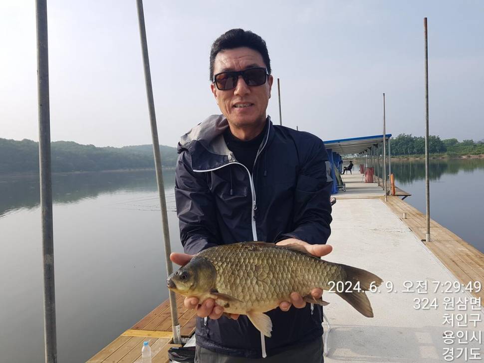 2024년 6월 둘째주 조황정보 용담낚시터사암지 4짜 4마리 (유료터정보 - 유료터점주조황)