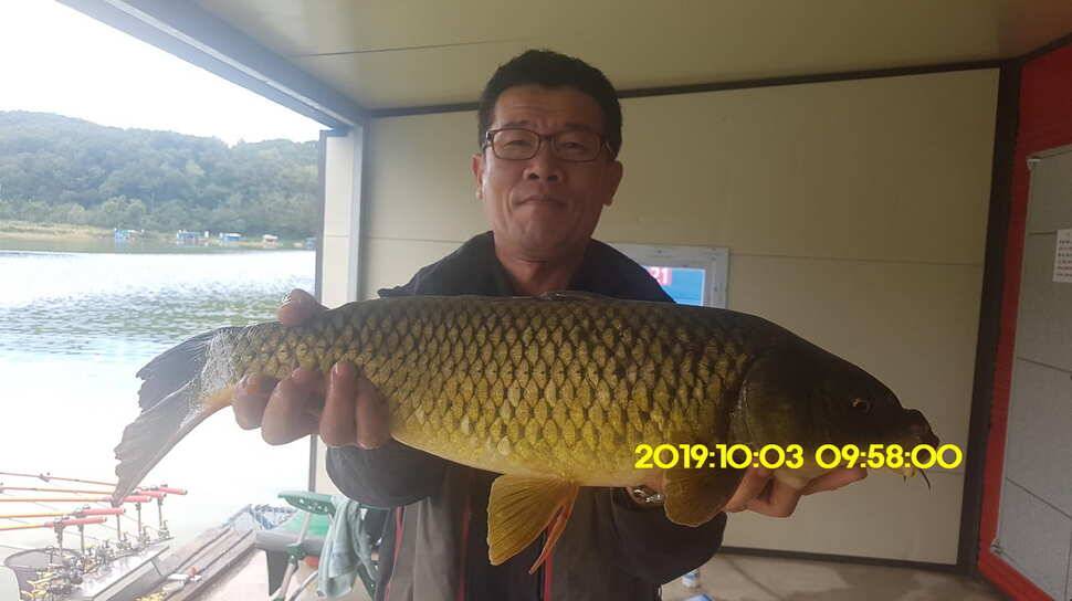 용인 신원낚시터 토종대물48짜리 구경하고 가시겠습니다 (유료터정보 - 유료터점주조황)