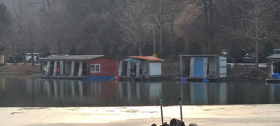 겨울붕어 물낚시 수곡낚시터 2월첫주 주후반주말 조황 및 붕어방류 (유료터정보 - 유료터점주조황)