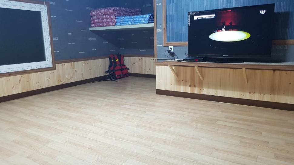 신원낚시터7월14일 토종붕어 방류 동영상 입니다 (유료터정보 - 유료터점주조황)