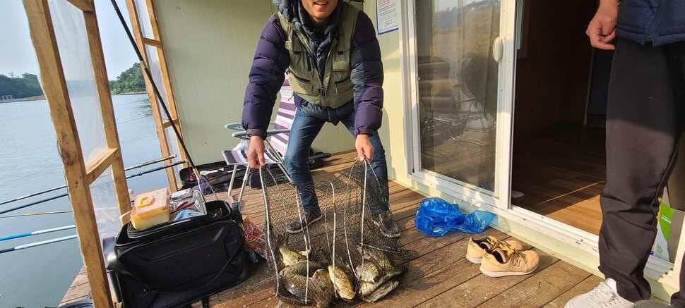 양평 지평 수곡낚시터 주말조황 5짜 붕어 포함 고르게 잘 나와주네요 (유료터정보 - 유료터점주조황)