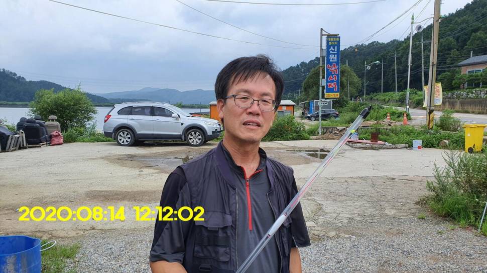 신원낚시터 8월16일 토종붕어 4짜와 덩어리 사진입니다 (유료터정보 - 유료터점주조황)