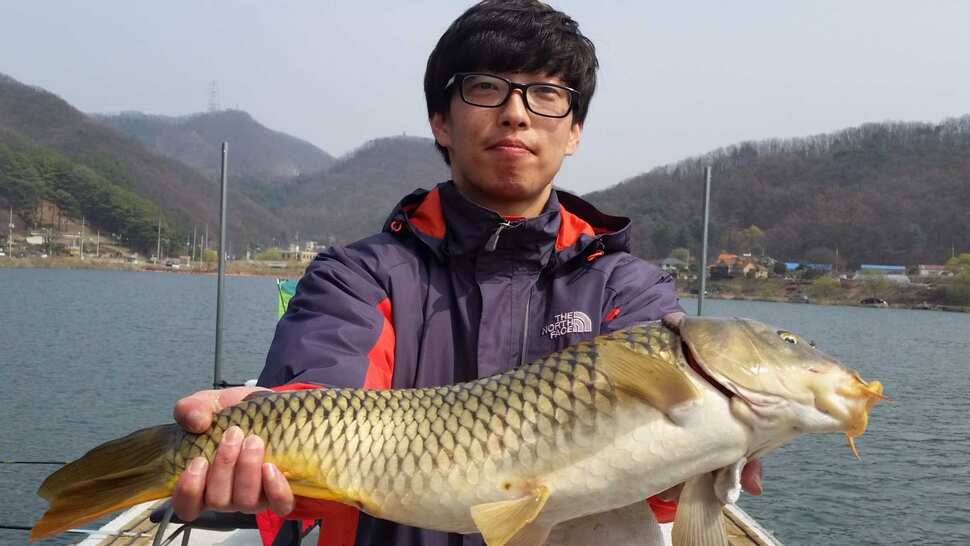 신원낚시터4월9일괴물메기와 조황소식 (유료터정보 - 유료터점주조황)