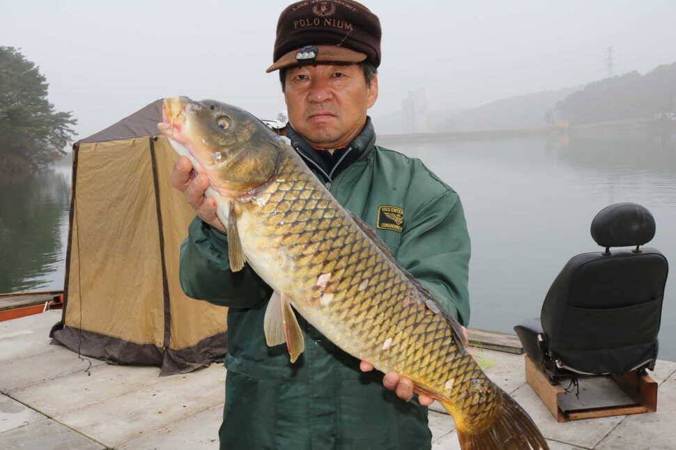 신원낚시터4월9일괴물메기와 조황소식 (유료터정보 - 유료터점주조황)
