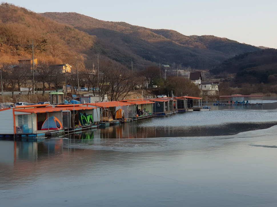아산 산들낚시터의 좌대요금 한시적 인하 (유료터정보 - 유료터점주조황)