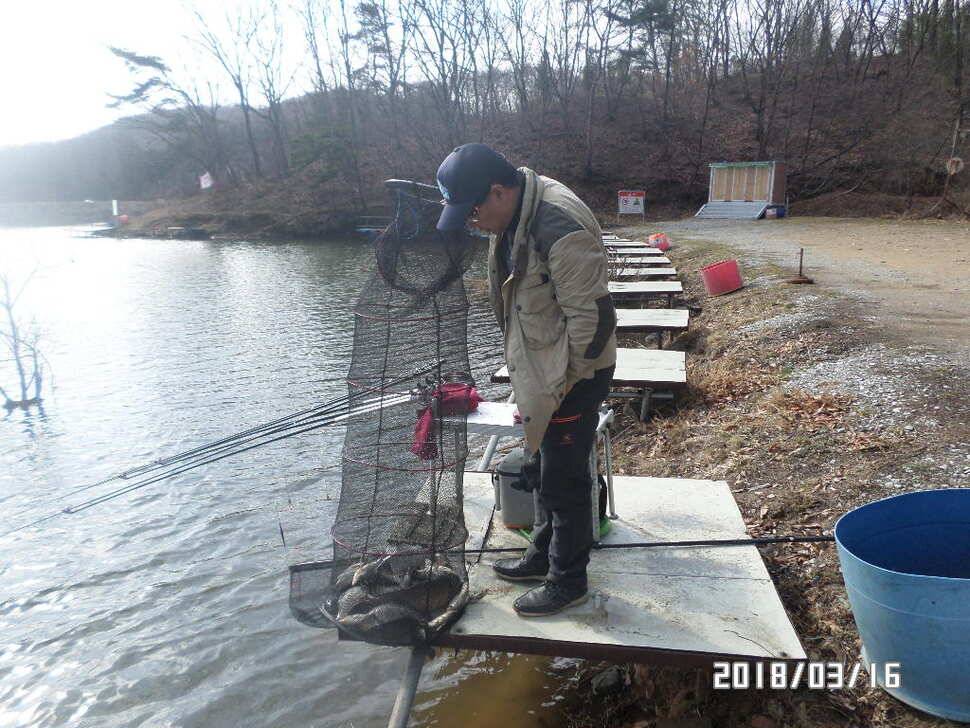 아산 신수지 주중 모습입니다 (유료터정보 - 유료터점주조황)