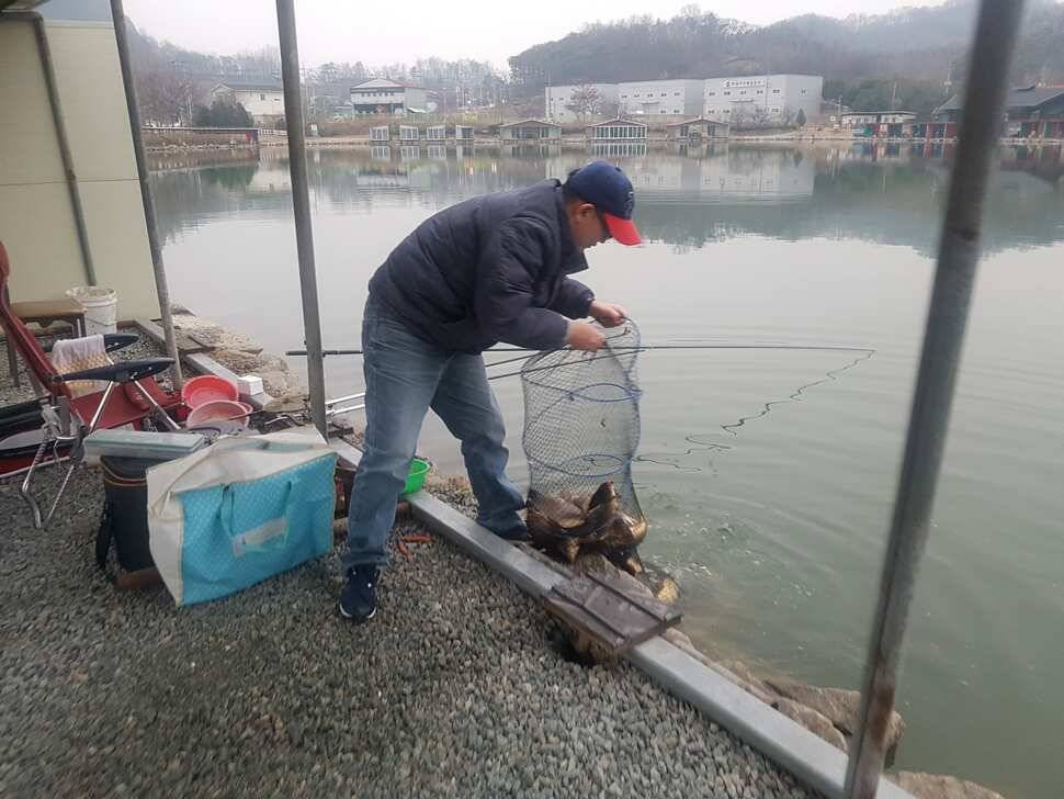 안성 거청낚시터 붕어조황 3 월 19 일 (유료터정보 - 유료터점주조황)