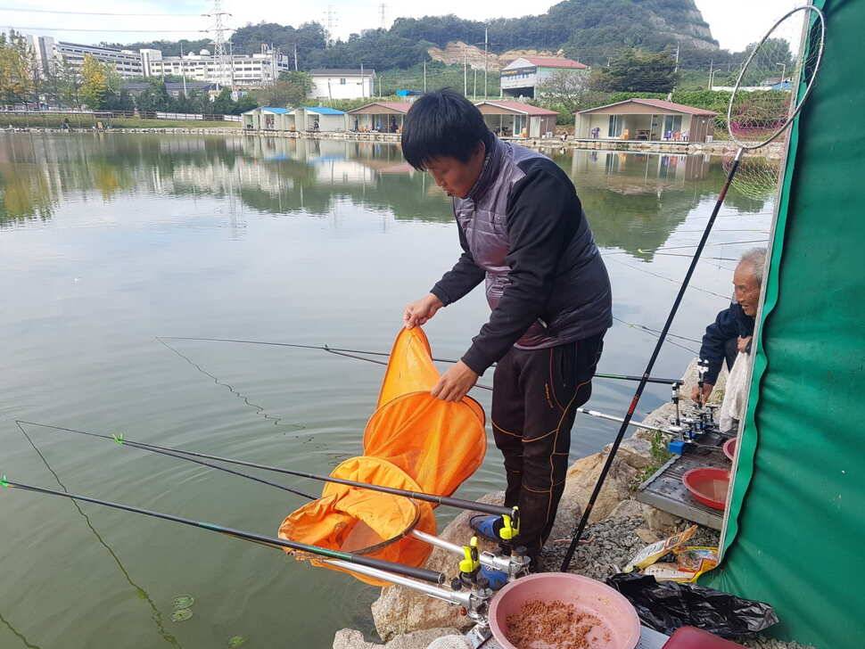 10 월 07일 경기도 안성 거청낚시터 붕어조황 (유료터정보 - 유료터점주조황)