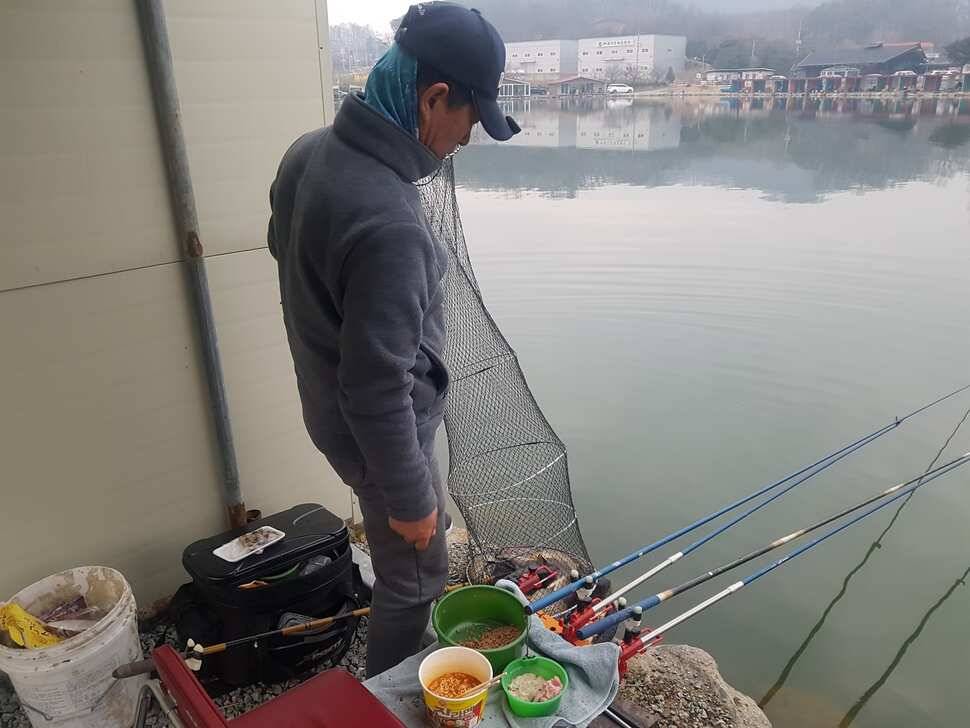 안성 거청낚시터 붕어조황 3 월 18 일 (유료터정보 - 유료터점주조황)