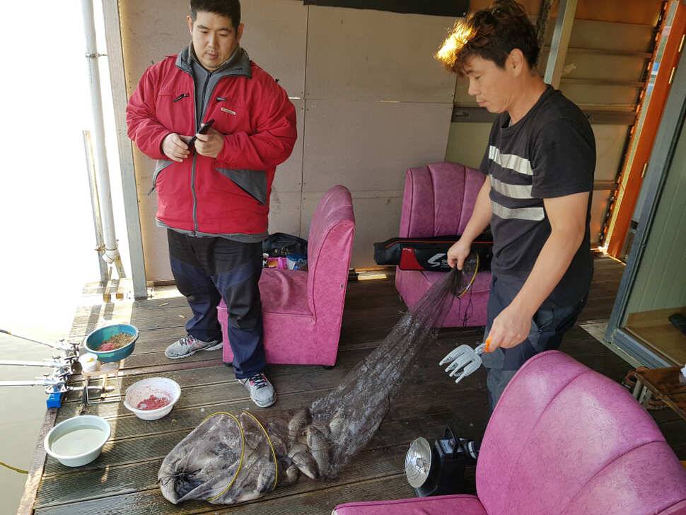 산들낚시터의 어제 그제 모습입니다 (유료터정보 - 유료터점주조황)
