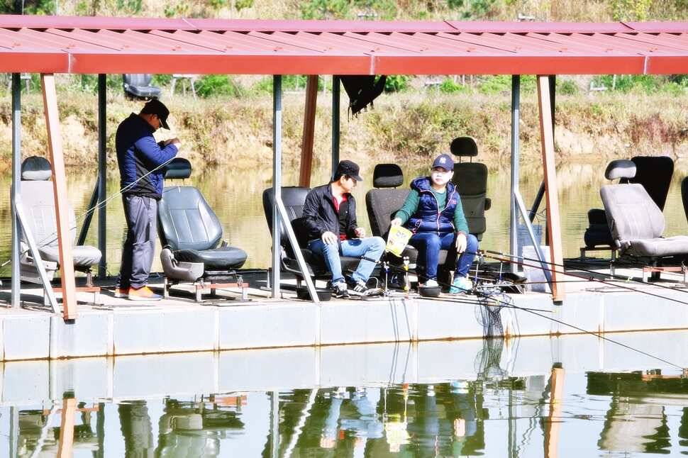 경기도 포천 쌍방죽낚시터 붕어 송어낚시 소식 (유료터정보 - 유료터점주조황)