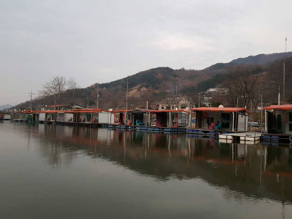 아산 산들낚시터의 12월 첫날에 올리는 모습입니다 (유료터정보 - 유료터점주조황)