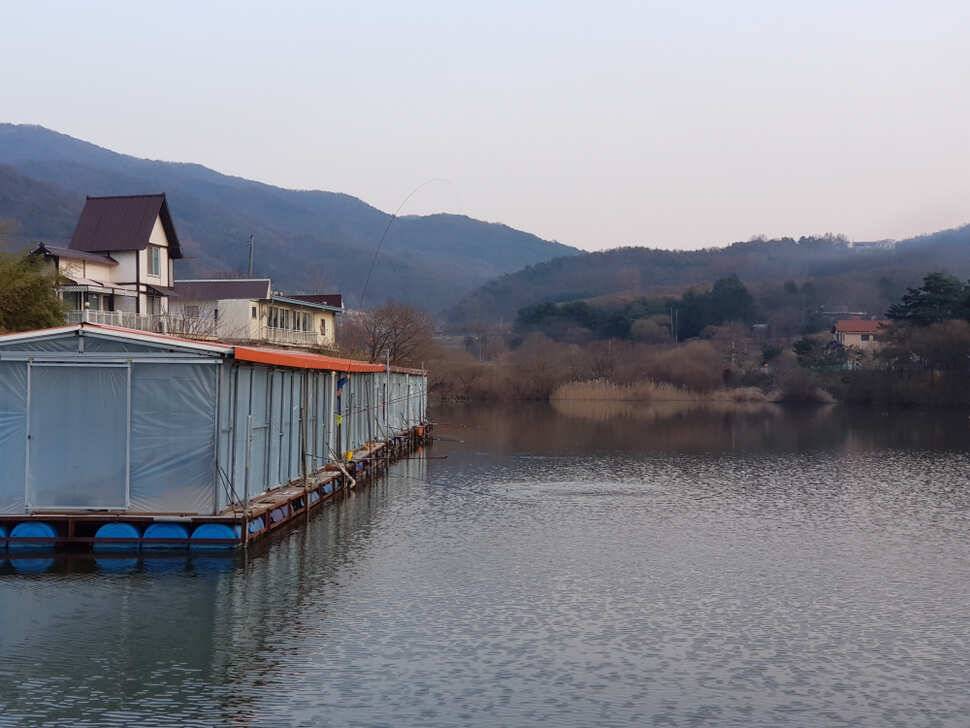 아산 산들낚시터의 12월 첫날에 올리는 모습입니다 (유료터정보 - 유료터점주조황)