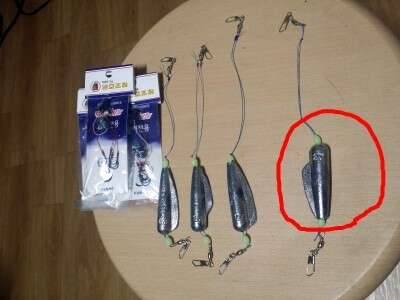 간단히 릴떡밥용 추를 만들어봤는데 추 위아래가 어느방향으로 가야할지 (커뮤니티 - 자유게시판)