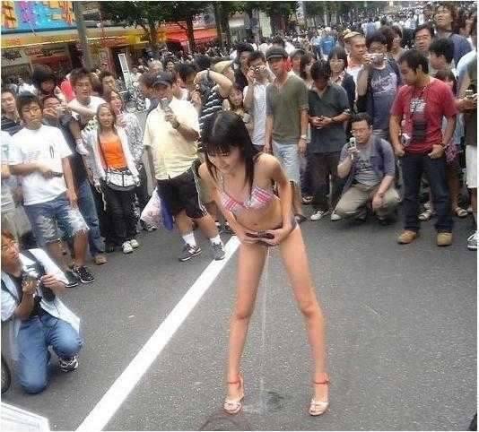 안웃네요 그럼 한방 더 (커뮤니티 - 자유게시판)