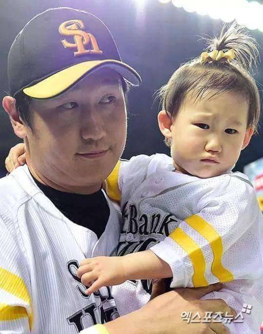 첫째딸은 아빠를 닮는다네요 (커뮤니티 - 자유게시판)