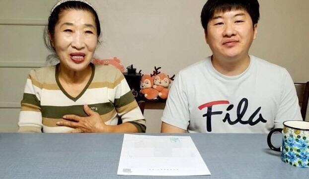 아무리 이해하려해도 여러분은 어떠신지 (커뮤니티 - 자유게시판)