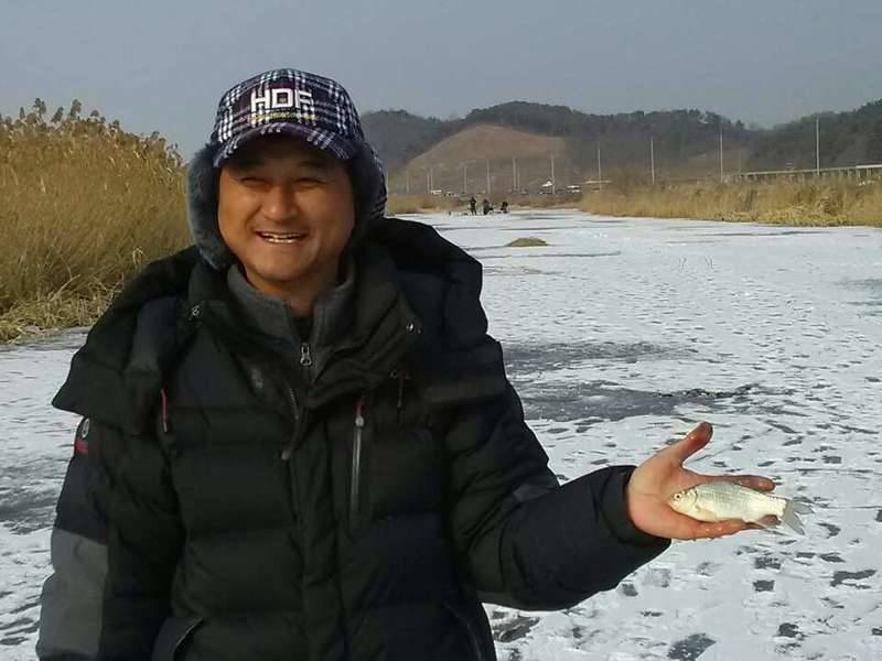 어제 어떤분이 낚시 갔는데요 (커뮤니티 - 자유게시판)