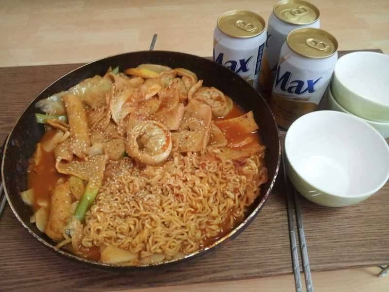 오늘의 간식은 떡볶이 입니다 (커뮤니티 - 자유게시판)