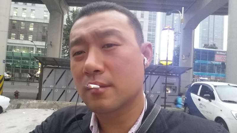 약속장소에서 기다리고 있심더 (커뮤니티 - 자유게시판)