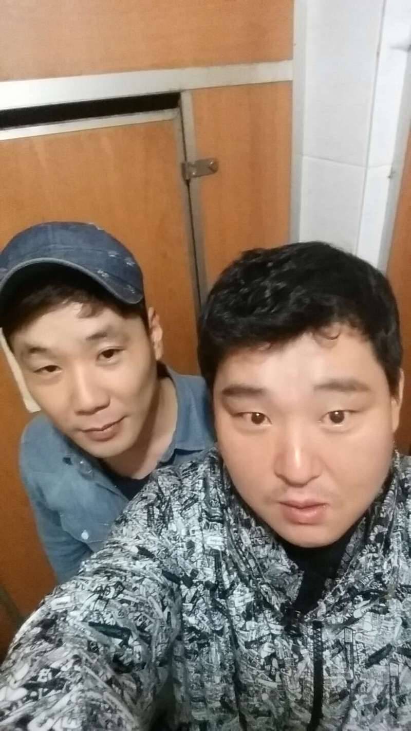 손님은없고ㅜㅜ 동생과 셀카질ㅋ (커뮤니티 - 자유게시판)