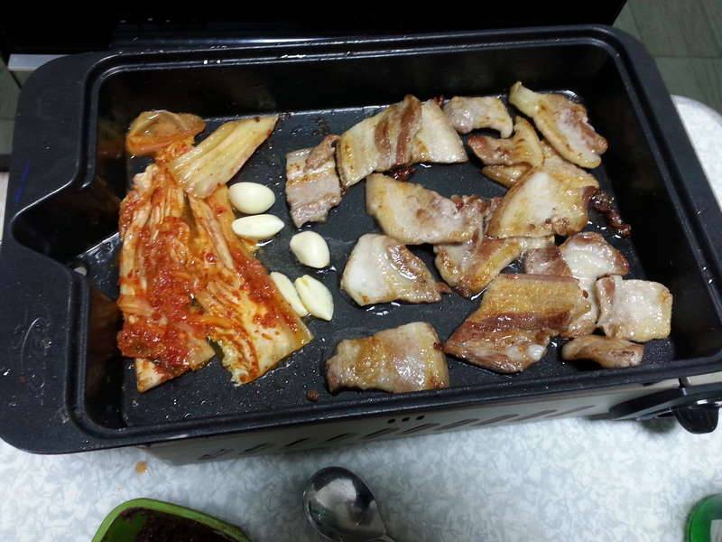 아점 대충 먹는중 (커뮤니티 - 자유게시판)