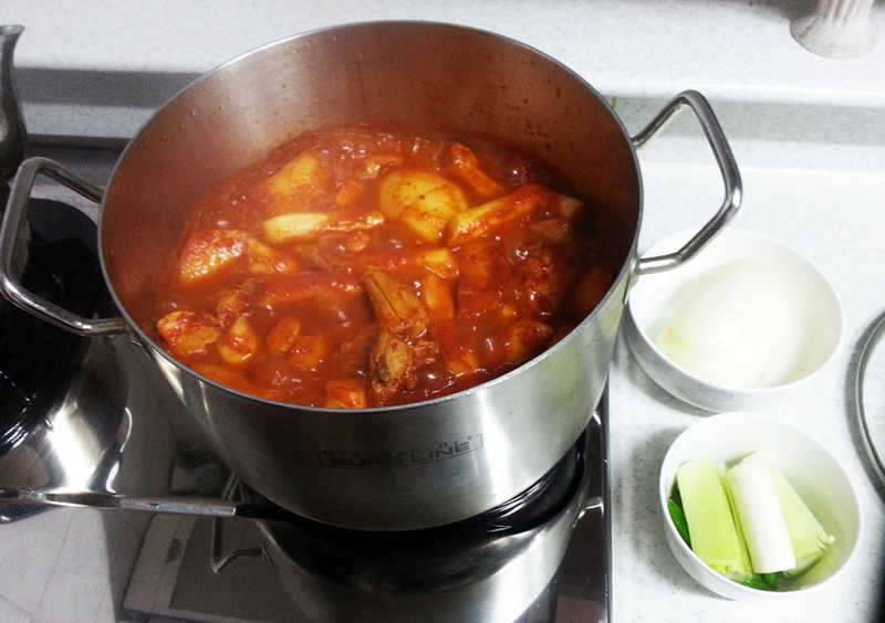 창밖에 흰 손신세타령 (커뮤니티 - 자유게시판)