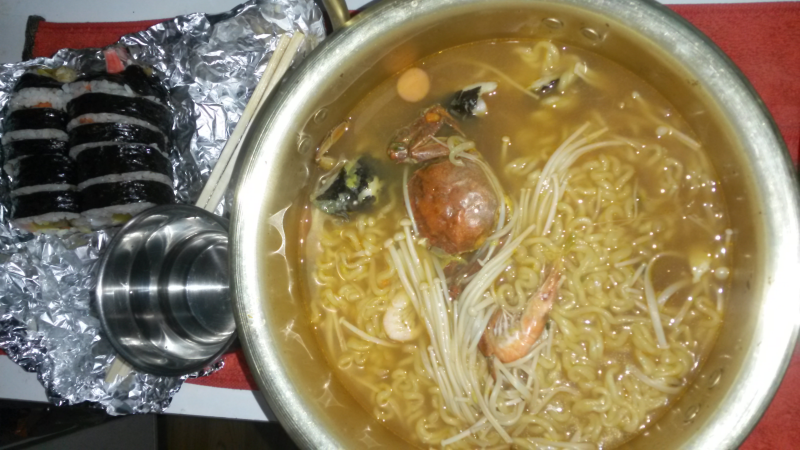 아멘과 라면의 공통점 (커뮤니티 - 자유게시판)