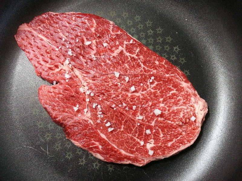 혼자먹는 아침먹이 ㅠ (커뮤니티 - 자유게시판)
