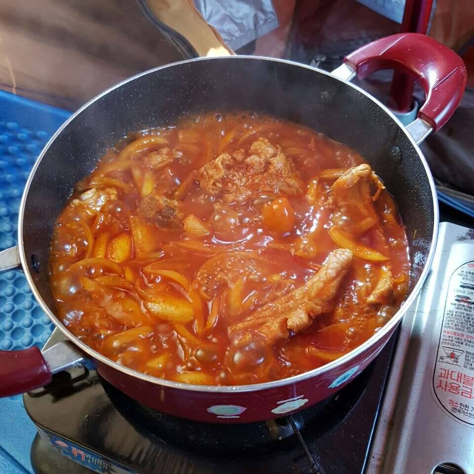 먹는게 남는것이지요 (커뮤니티 - 자유게시판)