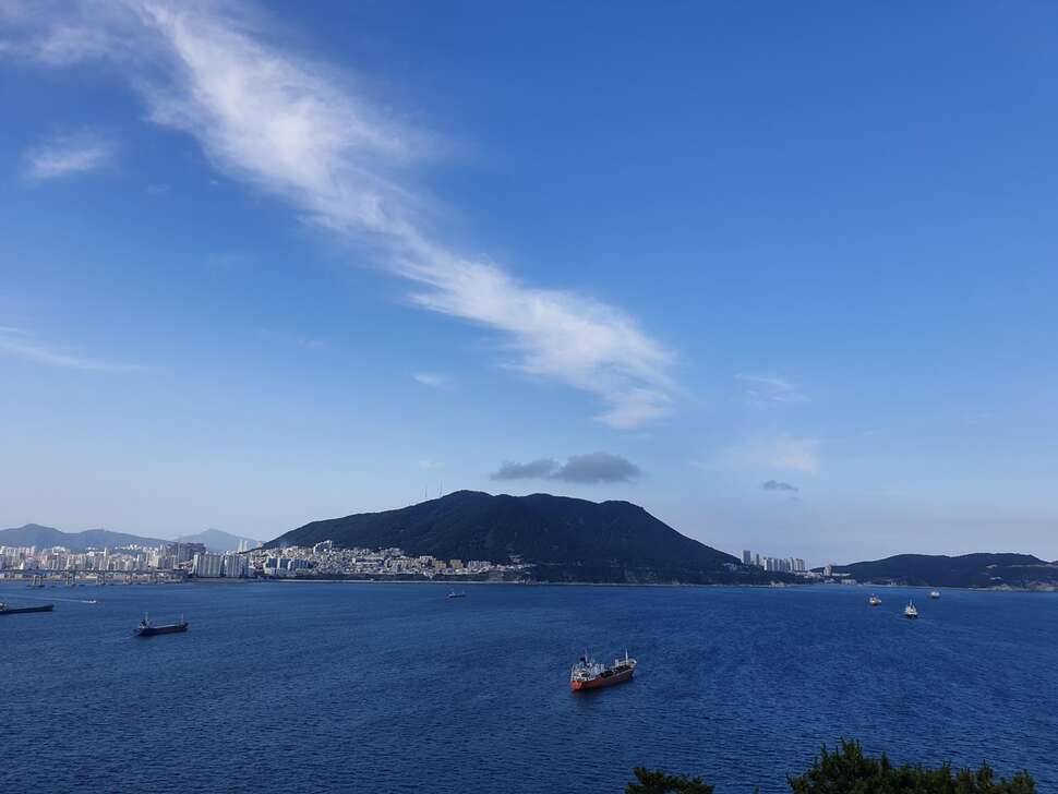 진정한 행복을 향한 발걸음 (커뮤니티 - 자유게시판)