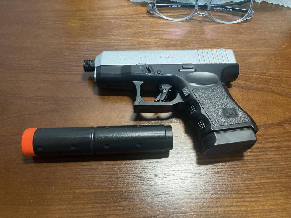 글록 Glock 17 분양합니다 (커뮤니티 - 자유게시판)
