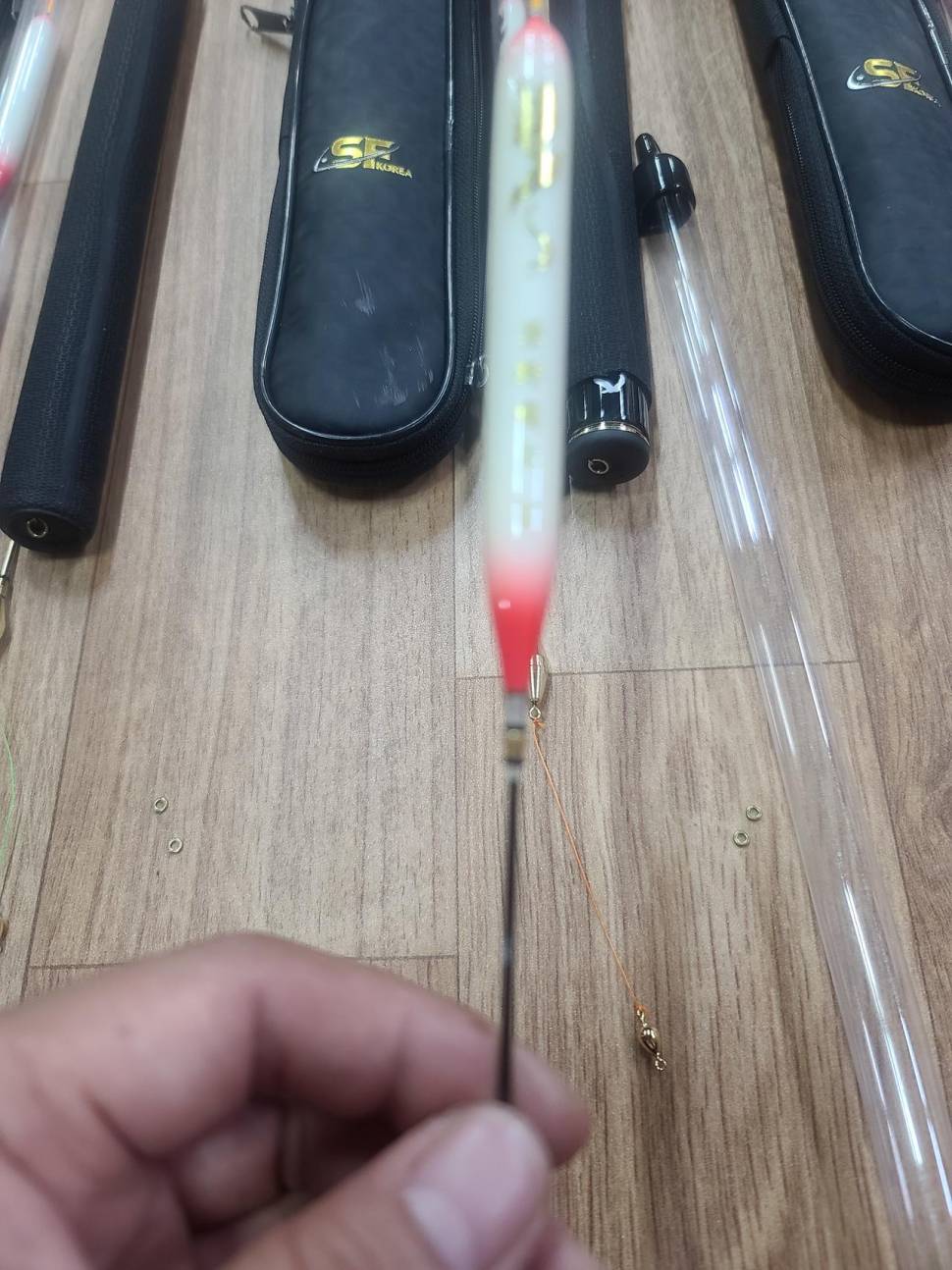 동일부력 찌 셋팅햇습니다 (커뮤니티 - 자유게시판)