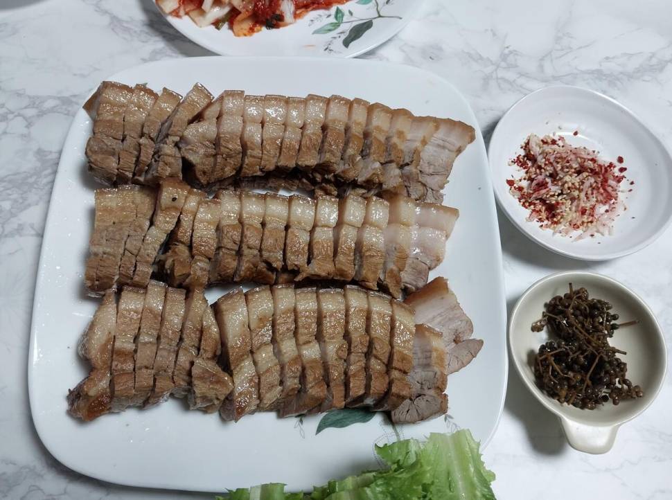 오늘은 육고기로 따라와 (커뮤니티 - 자유게시판)
