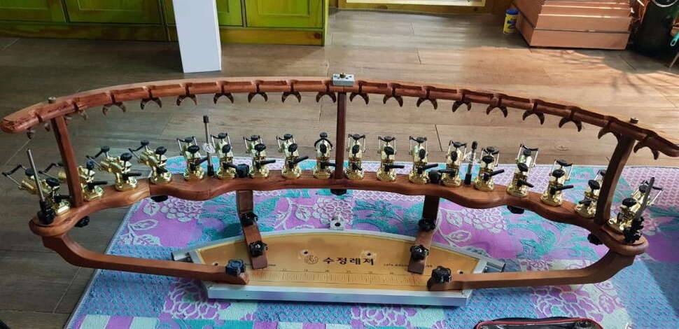 초 단절 받침대 제작 중 (커뮤니티 - 자유게시판)