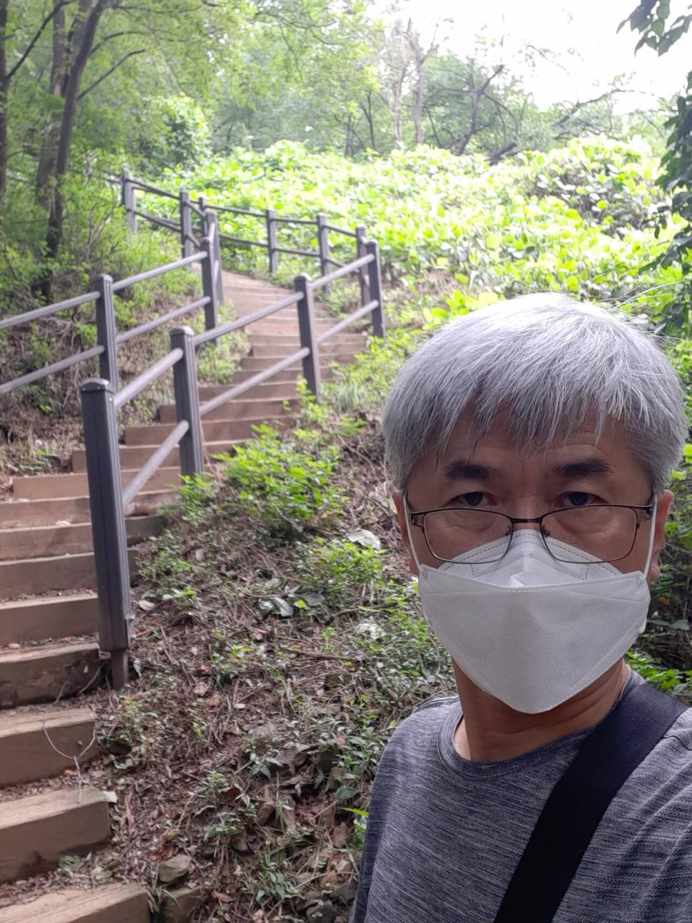 휴일 어떻게 보내고 계시나요 (커뮤니티 - 자유게시판)