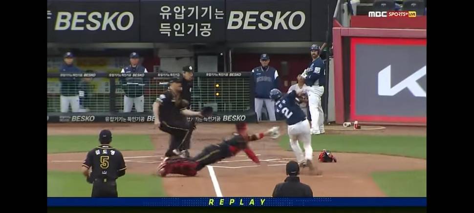 아직 정신 못차린 KBO 심판들 (커뮤니티 - 자유게시판)