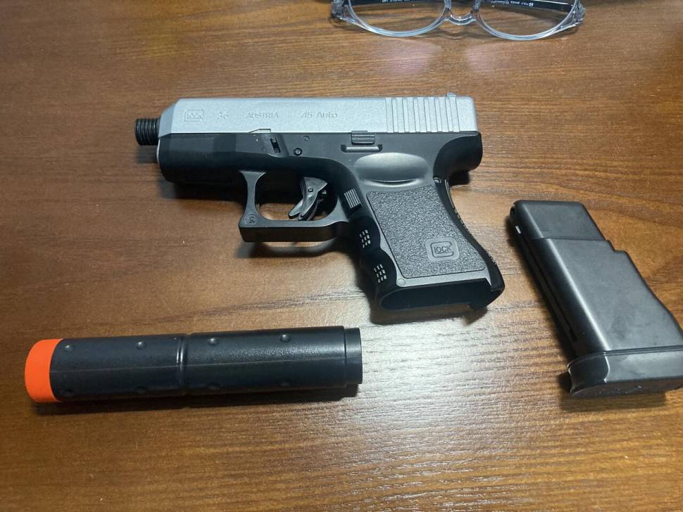 글록 Glock 17 분양합니다 (커뮤니티 - 자유게시판)