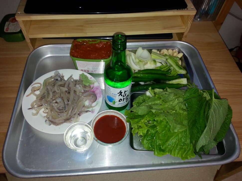 오늘도 역시 (커뮤니티 - 자유게시판)