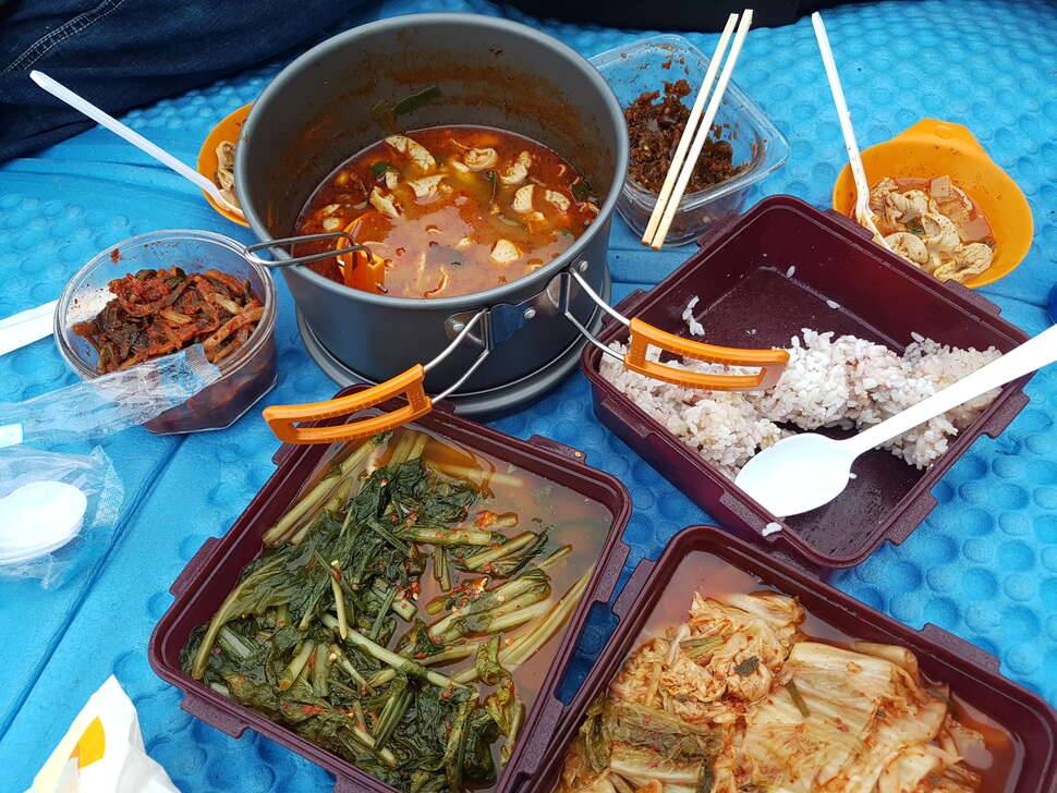 풍찬노숙 시즌 2 (커뮤니티 - 자유게시판)