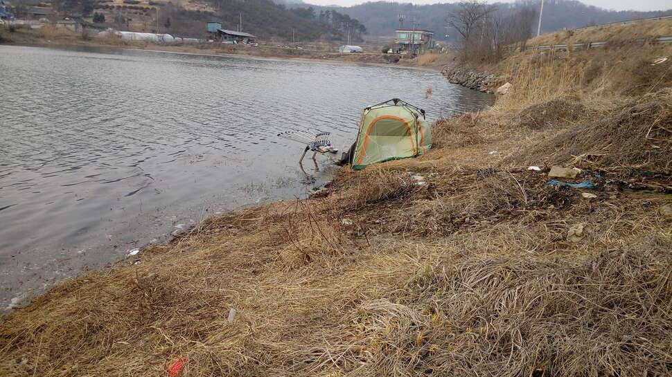 산란철 자리맡기 어떻게 생각하십니까 (커뮤니티 - 자유게시판)
