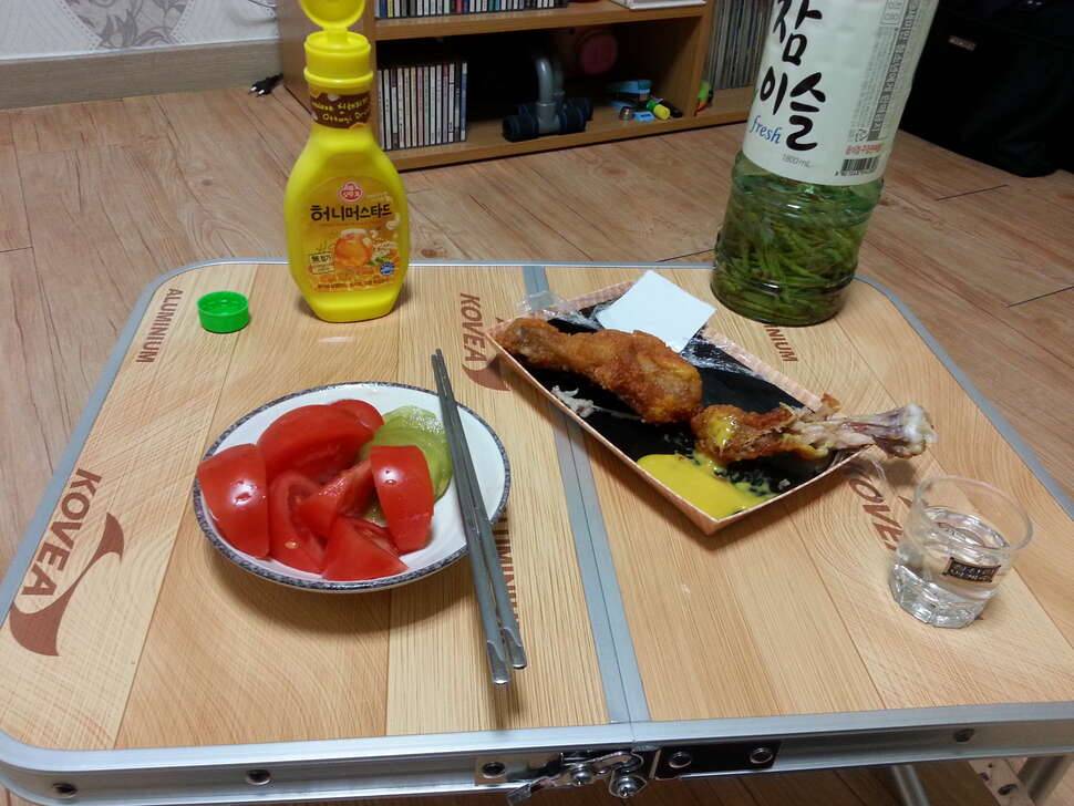 나이 젊은 사람이 이빨 쫌 까도 될까요 (커뮤니티 - 자유게시판)