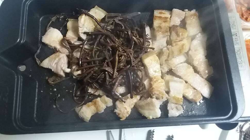 점심들 드셨나요 오겹이 한점씩 하세요 (커뮤니티 - 자유게시판)
