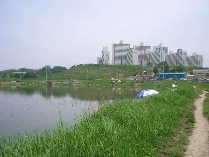 협객 압량 연지를 초도순시하다 (조황조행기 - 화보조행기)