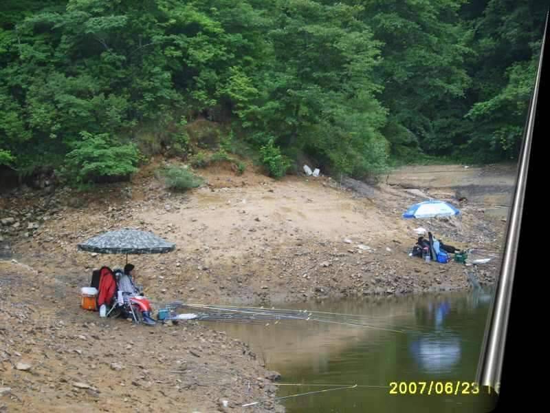 동반의 낚여정 상주 공성면 영오리 계곡지에서 (조황조행기 - 화보조행기)
