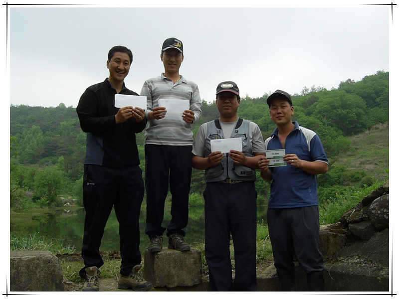 월척대물팀5월정출기경산용성 천북지 (조황조행기 - 화보조행기)