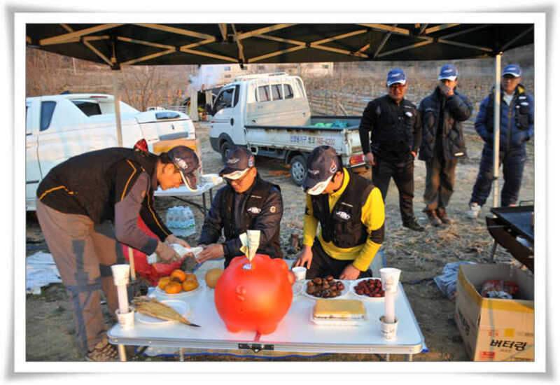청심클럽 쓰레기 없는 낚시터 만들기 1편 (조황조행기 - 화보조행기)