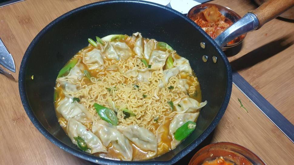 말뚝 찌를 바라보며 (조황조행기 - 화보조행기)