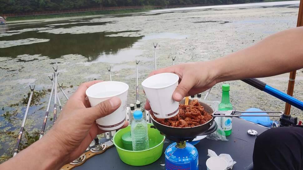 첫 보팅낚시관성지 (조황조행기 - 화보조행기)