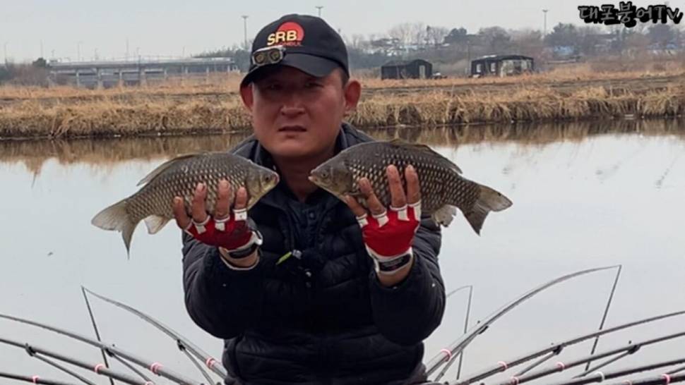 월척들이 줄줄이 비엔나 처럼 줄줄이 나오네떼월척 (조황조행기 - 화보조행기)